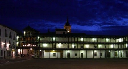 Tembleque en Toledo es un bonito pueblo en el que debes parar si vas con tu furgoneta camperizada recorriendo la ruta manchega.