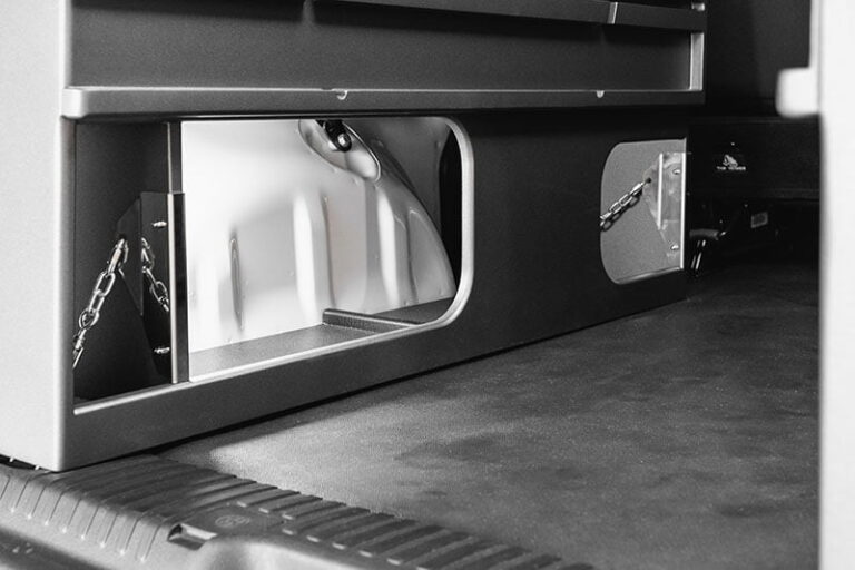 Kit cama basico montado en una Citroen Jumpy M